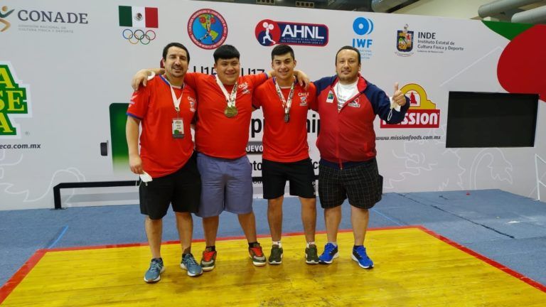 HALTEROFILIA: CURANILAHUINOS EN LO MÁS ALTO DEL PODIO
