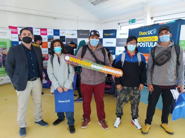DUOC UC CAMPUS ARAUCO PARTICIPA EN LA FERIA EDUCACIÓN SUPERIOR DEL LICEO POLITÉCNICO DE CARAMPANGUE