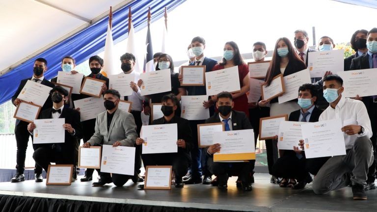 DUOC UC CAMPUS ARAUCO: 158 ESTUDIANTES SE TITULAN EN EMOTIVA CEREMONIA