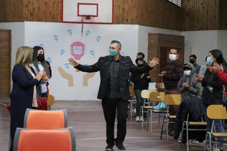 SENSEÍ Y ALUMNOS DE LA ESCUELA DE KARATE ALAMEÑA ESTRENARON PELÍCULA