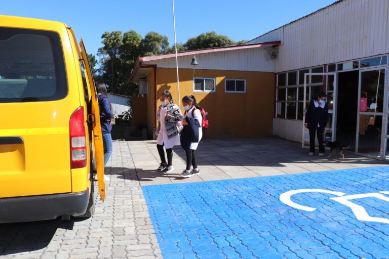 DESARROLLAN OBRAS DE MEJORAMIENTO EN ESCUELA RURAL ALAMEÑA