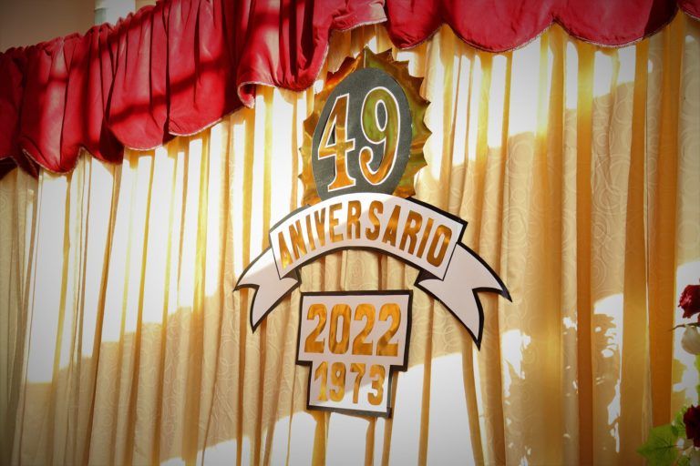 COMUNIDAD EDUCATIVA DE LICEO BICENTENARIO POLITÉCNICO CAUPOLICÁN CELEBRÓ SU 49 ANIVERSARIO