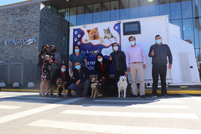 LOS ÁLAMOS INAUGURÓ LA 1ERA. CLÍNICA VETERINARIA MÓVIL MUNICIPAL DE LA PROVINCIA DE ARAUCO