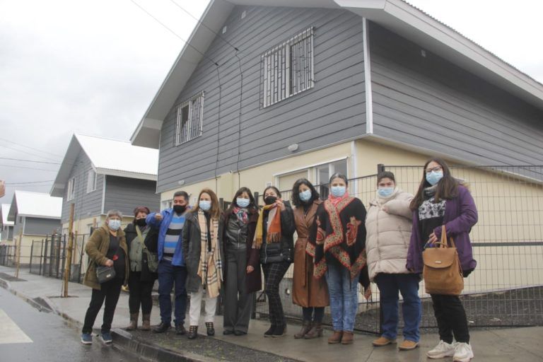 300 familias de Tucapel recibieron las llaves de sus hogares definitivos