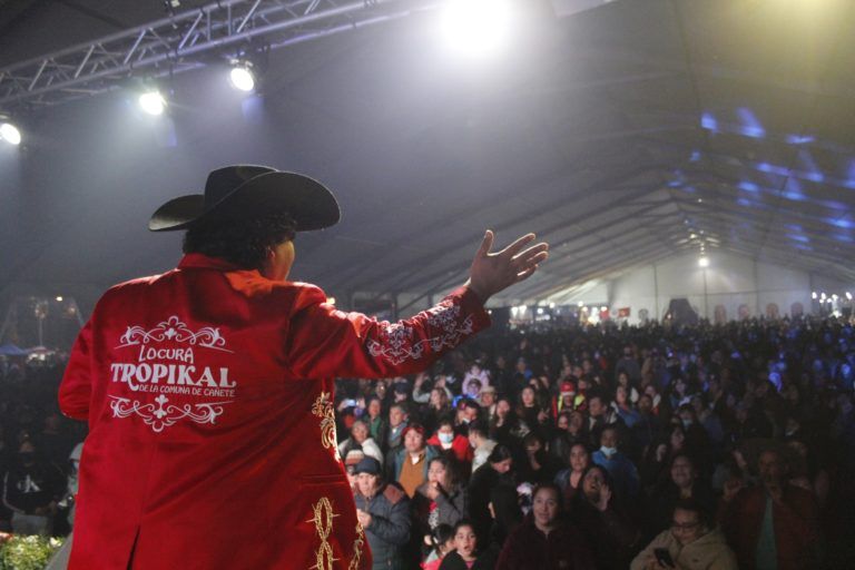 MILES DE PERSONAS DISFRUTARON DE LAS FIESTAS PATRIAS EN LA FIESTA DE LA CHILENIDAD