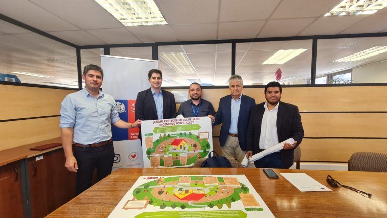 Autoridades buscan proteger escuelas rurales de incendios forestales en la Provincia de Concepción