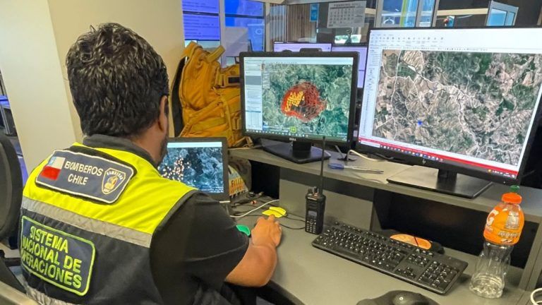 BOMBEROS HA DESPLEGADO MÁS DE 4 MIL VOLUNTARIOS